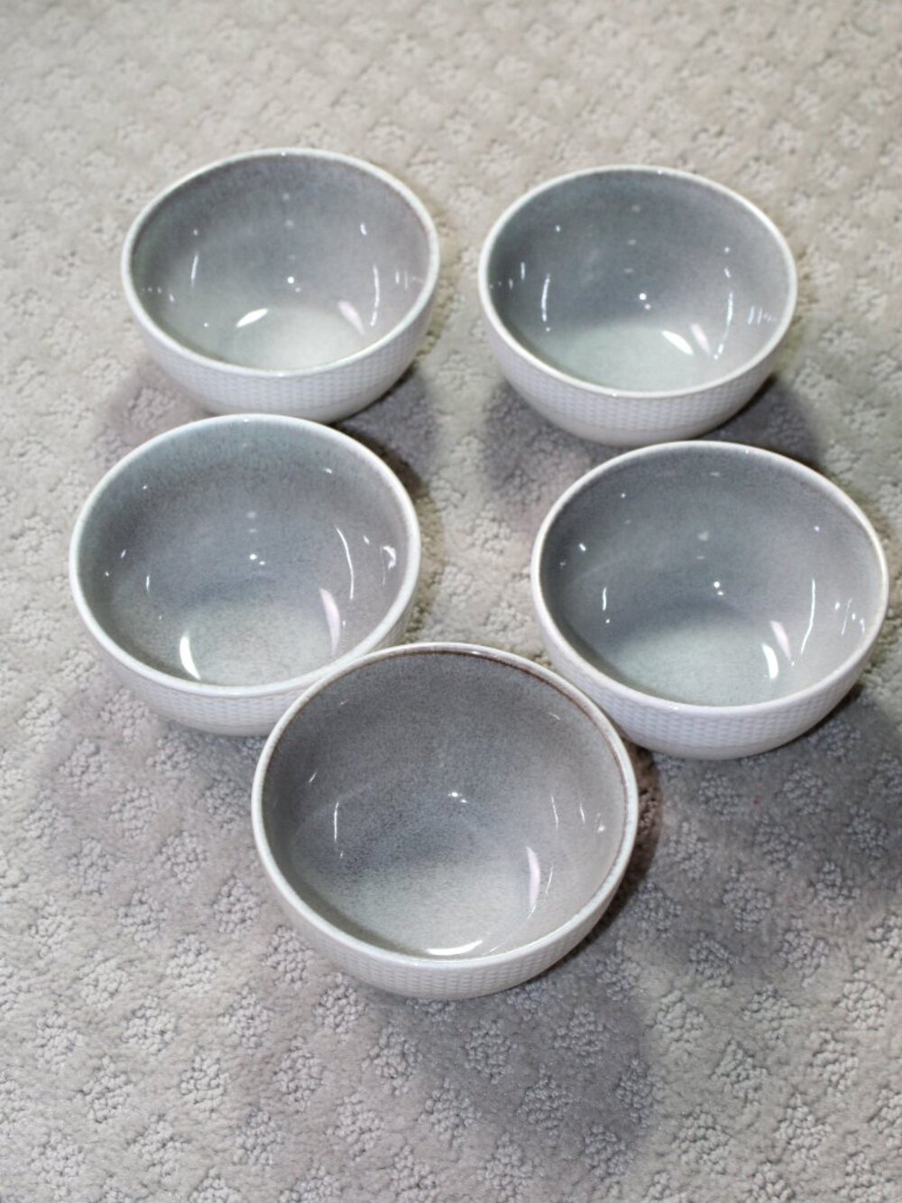 Set of 5 Laurie Gates 4.5" White Geometric Embossed Grey Solid Grey Center Bowl